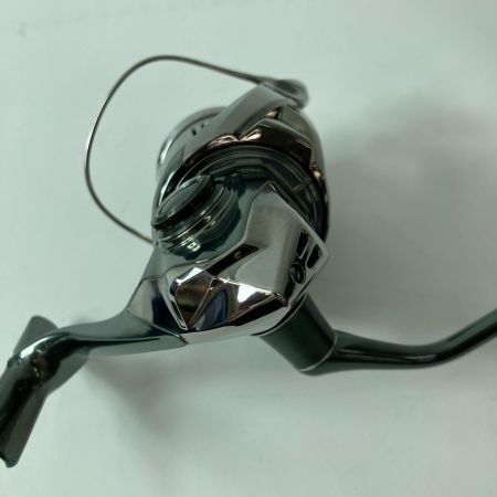SHIMANO シマノ スピニングリール 22ステラ C3000XG 043924 リールポーチ付