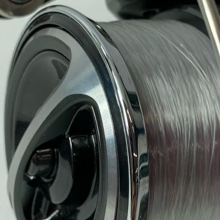 SHIMANO シマノ スピニングリール 22ステラ C3000XG 043924 リールポーチ付