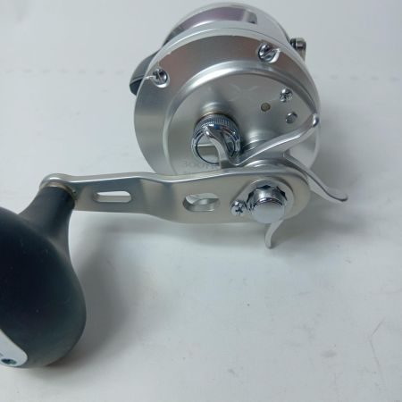 SHIMANO シマノ ベイトリール 03058 13オシアカルカッタ 300HG