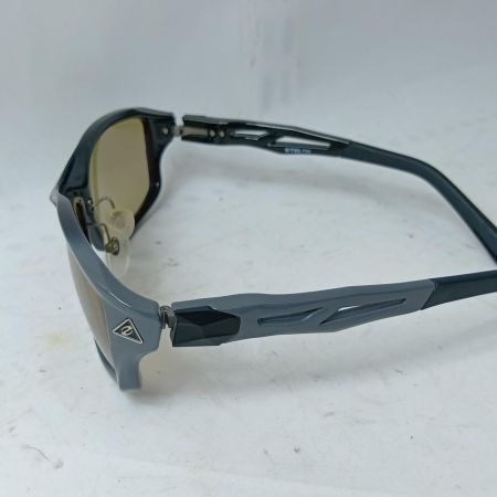 ZEQUE 偏光サングラス ステルス F-1933  ブラック ケース付