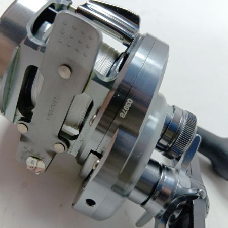 SHIMANO シマノ ベイトリール 03978 19カルカッタコンクエストDC 200 カスタムパーツ付