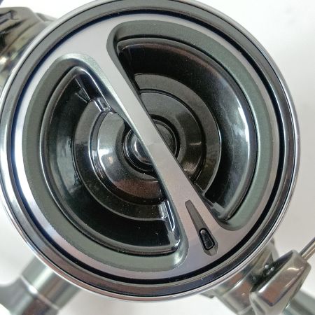 SHIMANO シマノ スピニングリール 043900 22ステラ C3000SDHHG 