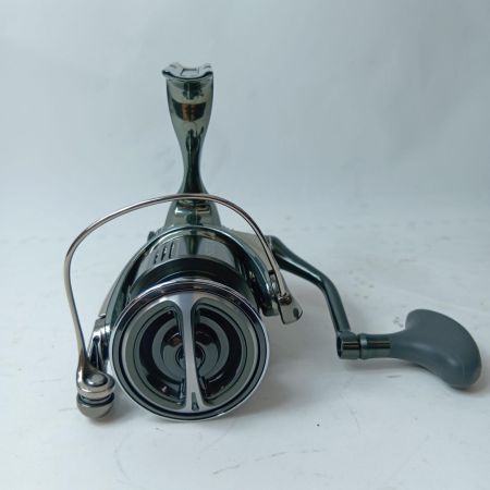 SHIMANO シマノ スピニングリール 22ステラ C3000XG 043924 箱付き