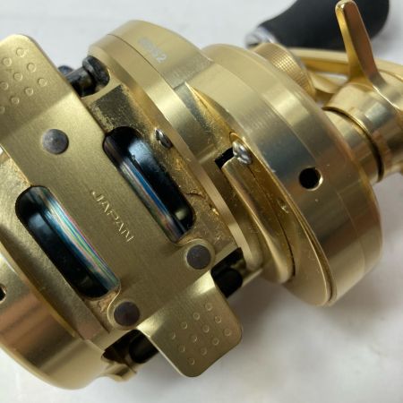 SHIMANO シマノ ベイトリール 15オシアコンクエスト 200PG  RH86 03352 本体のみ