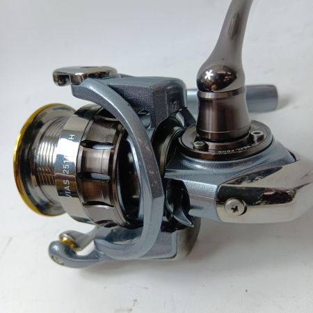 DAIWA ダイワ スピニングリール 15ルビアス 2510PE-H 055638 箱付