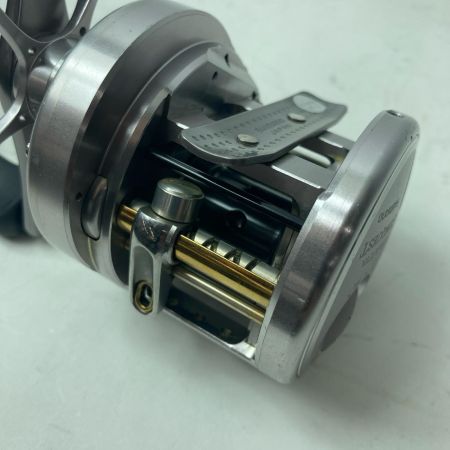 SHIMANO シマノ ベイトリール 09カルカッタコンクエスト 201DC 02282 箱・リールポーチ付