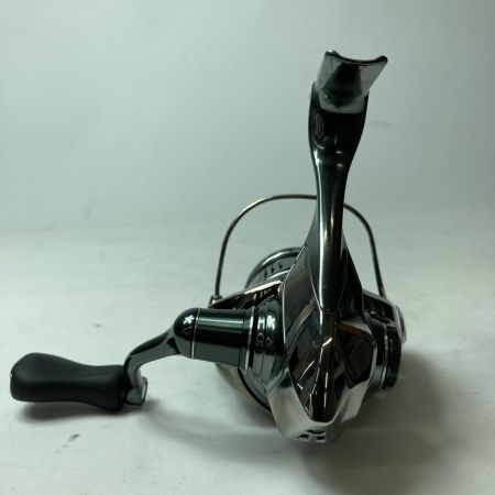 SHIMANO シマノ スピニングリール 22ステラ C2000S 043832 箱・リールポーチ付