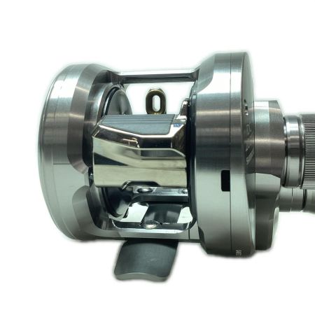 SHIMANO シマノ ベイトリール 26カルカッタコンクエスト DC200XG 048752 箱・リールポーチ付