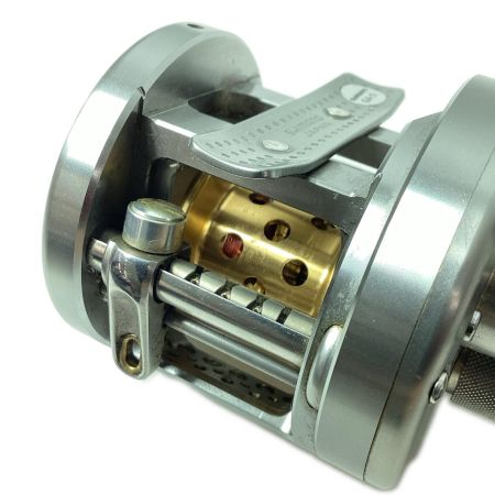 SHIMANO シマノ ベイトリール 05カルカッタコンクエスト 250DC RH46 (01876) 本体のみ