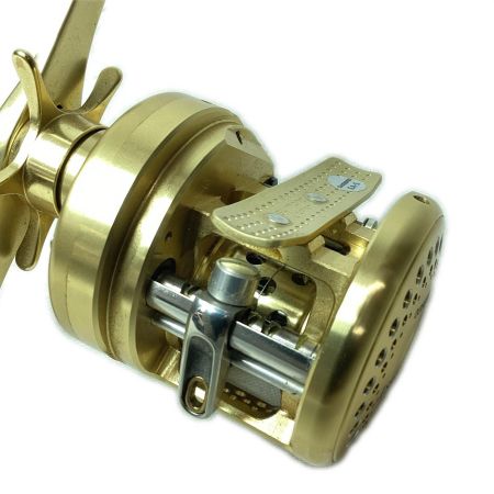 SHIMANO シマノ ベイトリール 04コンクエスト201F  01849 本体のみ
