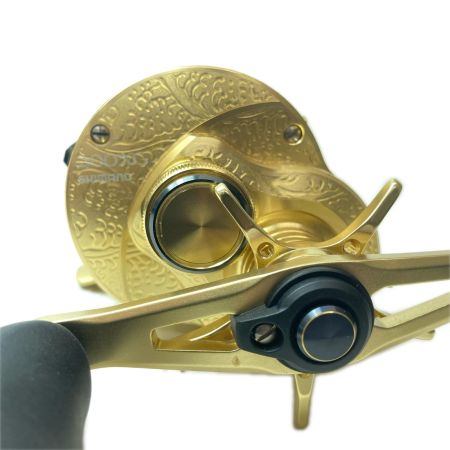 SHIMANO シマノ ベイトリール 22カルカッタコンクエスト 200XGA  044402 箱・リールポーチ付