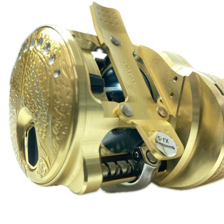 SHIMANO シマノ ベイトリール 22カルカッタコンクエスト 200XGA  044402 箱・リールポーチ付
