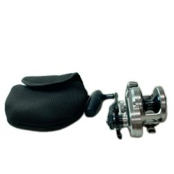 SHIMANO シマノ ベイトリール 21オシアジガー 2000NR MG 043788 リールポーチ付 Bランク