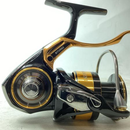 DAIWA ダイワ 磯用スピニングリール 22トーナメントISO 3000XH-LBD 084256 箱・ポーチ付