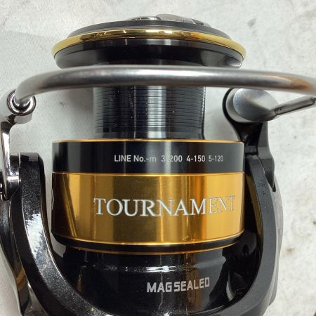 DAIWA ダイワ 磯用スピニングリール 22トーナメントISO 3000XH-LBD 084256 箱・ポーチ付