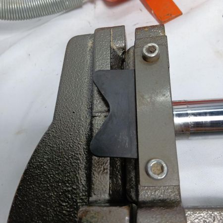 育良精機(ikura) IS-50AH 手動油圧式パイプ圧着機