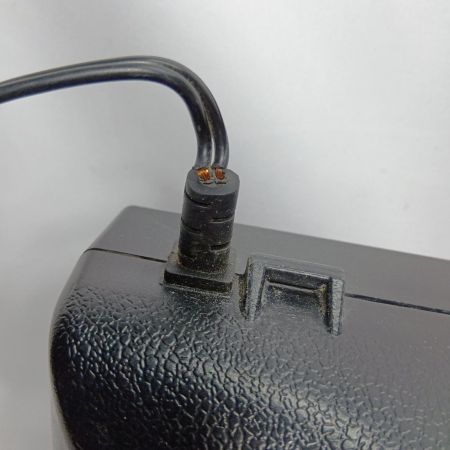 HITACHI 日立 インパクトドライバ WH14DBAL2 ブラック 充電器・充電池2個・ケース付 コードレス式 14.4v 使用感有 WH14DBAL2 ブラック