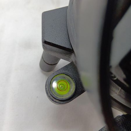 KYOCERA キョウセラ レーザー墨出し器 DHLL700SG ブラック×レッド 程度C 付属品完備 使用感有 公正なし DHLL700SG ブラック×レッド
