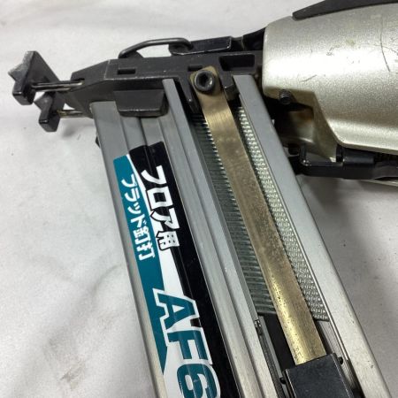 MAKITA マキタ ブラッド釘打 ケース付 常圧 AF634S ライトグレー