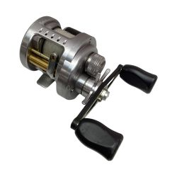 SHIMANO シマノ ベイトリール 10カルカッタコンクエスト 02280 Cランク