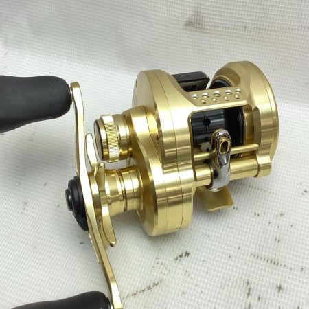 SHIMANO シマノ ベイトリール カルカッタコンクエスト200XG 044402