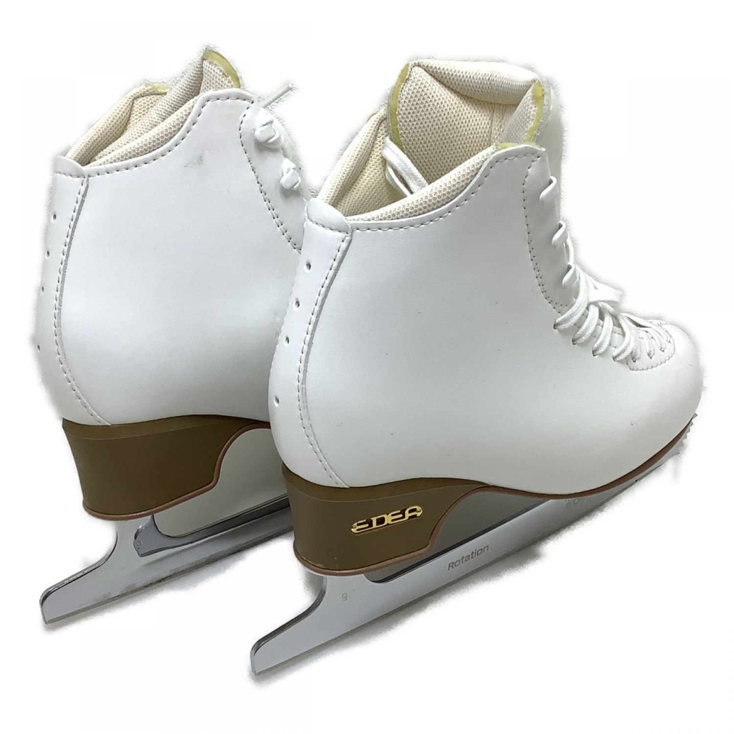 中古】 EDEA フィギュア スケート靴 白 表記サイズ235(22.5