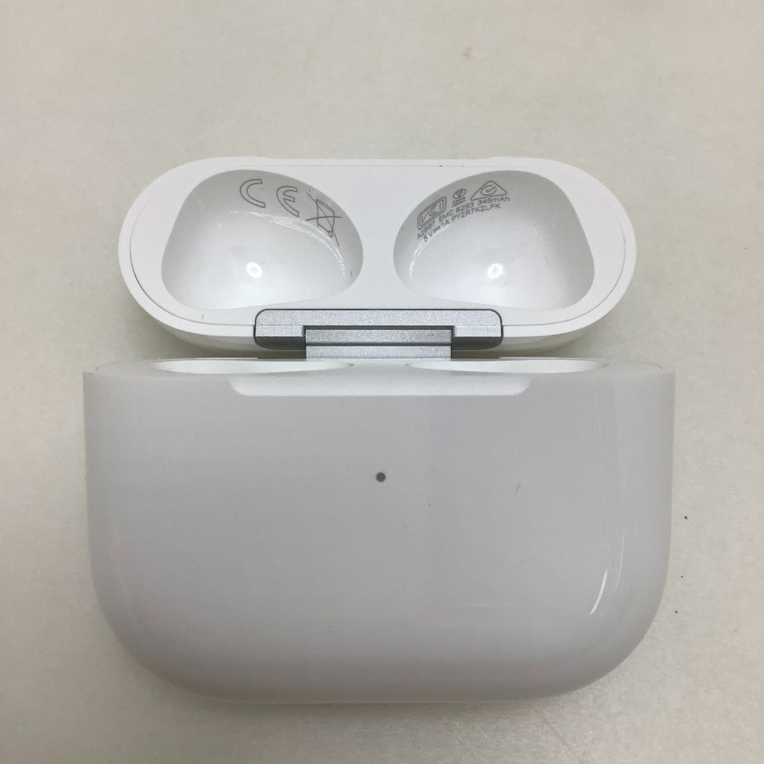 中古】 Apple アップル AirPods 第三世代 ワイヤレスイヤホン MPNY3J