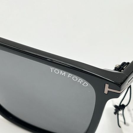  TOM FORD トムフォード サングラス セルフレーム アイウェア ケース付 TF832-N 01A ブラック