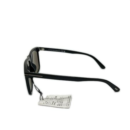  TOM FORD トムフォード サングラス セルフレーム アイウェア ケース付 TF832-N 01A ブラック