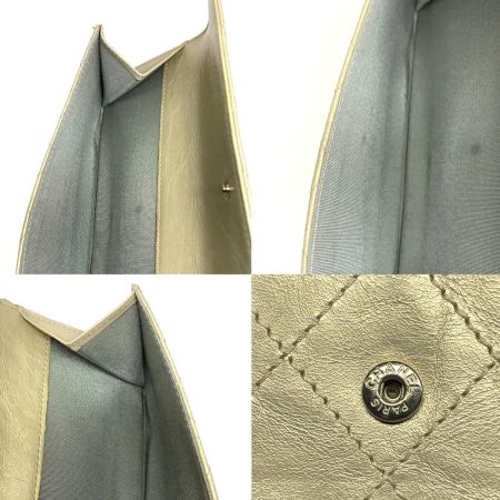  CHANEL シャネル 長財布　キルティング ゴールド